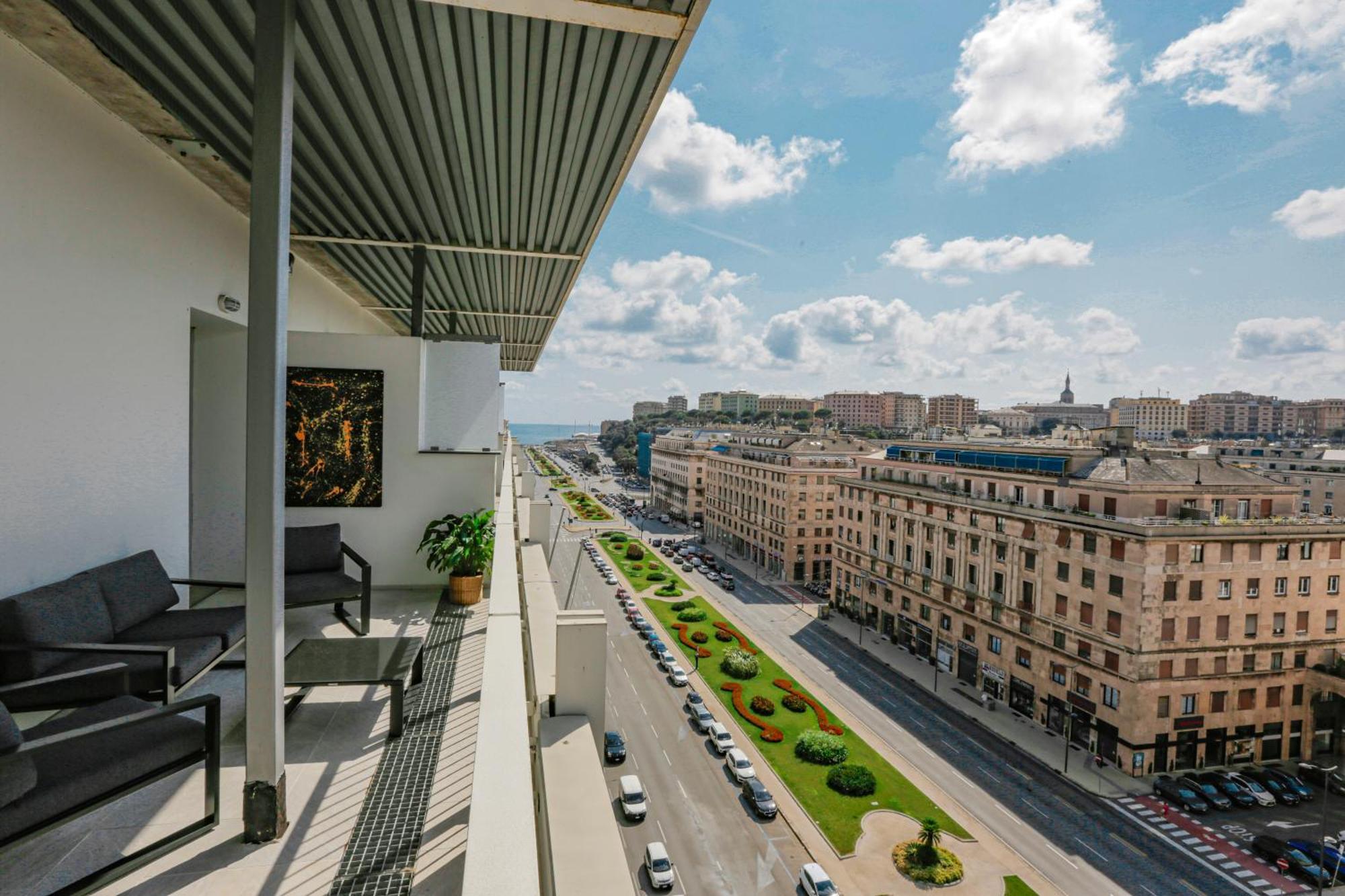 Attico Luxury Con Parcheggio E Terrazza Vista Mozzafiato Apartment Genoa Bilik gambar